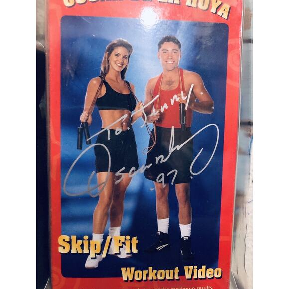 Vintage Vhs Autographed By Oscar De La Hoya New Skip Fit Video Set Leather - Picture 3 of 7